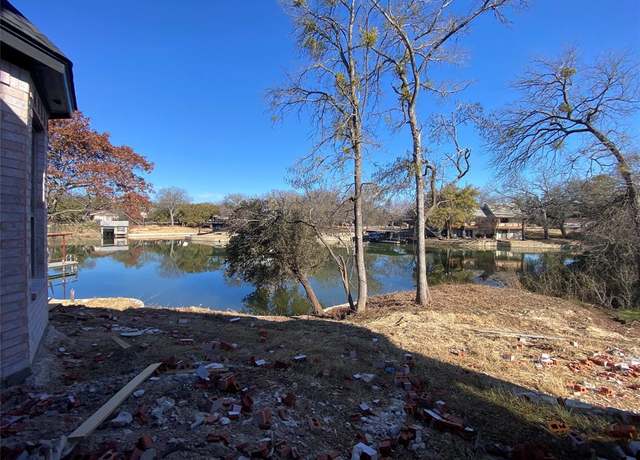 Property at 410 Virgo Ct, Granbury, TX 76049, 3 beds, 3 baths