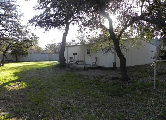 Property at 160 County Road 1709, Clifton, TX 76634, 2 beds, 1 bath