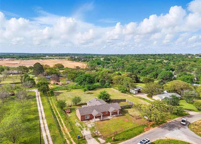 Property at 601 County Road 702 Unit B, Cleburne, TX 76031, 5 beds, 3 baths