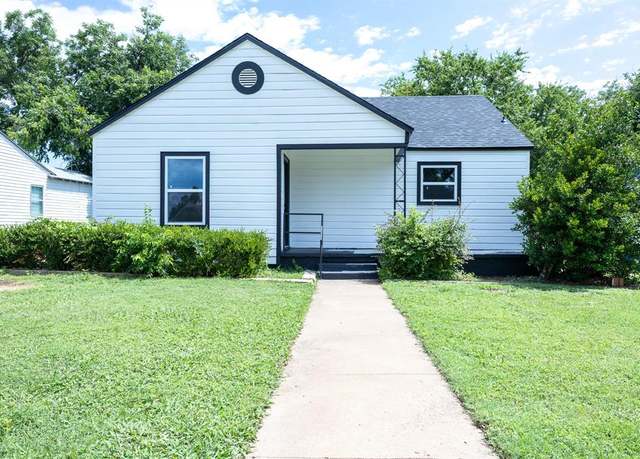 Property at 208 Hollywood St, Coleman, TX 76834, 2 beds, 1 bath
