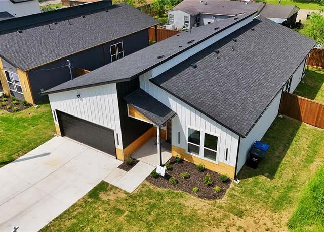 Property at 3210 Houston St, Greenville, TX 75401, 4 beds, 2 baths