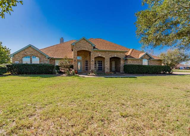 Property at 8990 Colonial Dr, Crandall, TX 75114, 4 beds, 3 baths