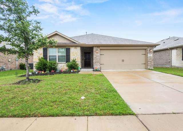 Property at 2212 Kingfisher St, Crandall, TX 75114, 3 beds, 2 baths