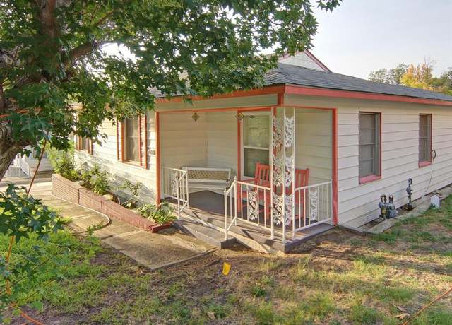 Property at 5017 Thurston Rd, River Oaks, TX 76114, 3 beds, 1 bath