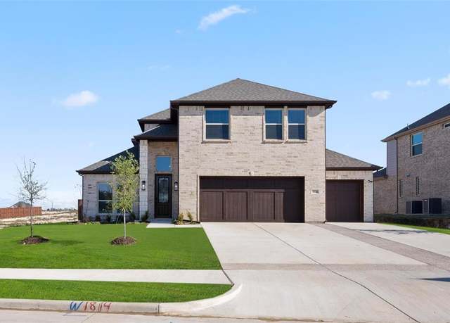 Property at 1814 River Hills Ct, Midlothian, TX 76065, 5 beds, 4 baths