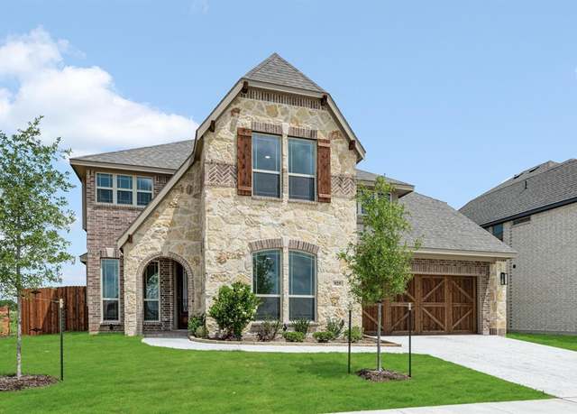 Property at 925 Cannes Dr, Red Oak, TX 75154, 4 beds, 3.5 baths