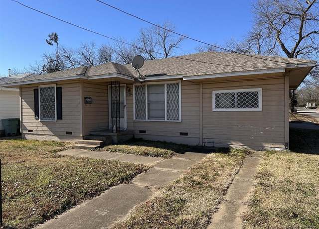 Property at 1234 N Travis St, Sherman, TX 75092, 3 beds, 1 bath
