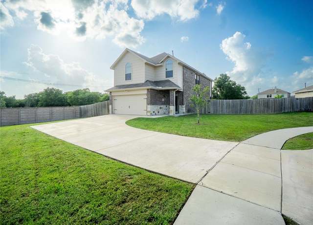 Property at 503 Long Prairie Dr, Royse City, TX 75189, 3 beds, 2.5 baths