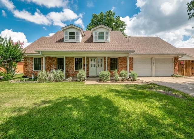 Property at 1205 Redbud Dr, Arlington, TX 76012, 4 beds, 2.5 baths