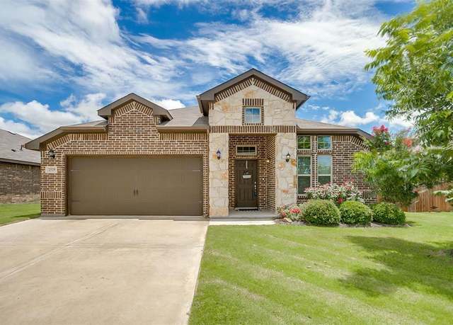 Property at 2529 Silver Fox Trl, Weatherford, TX 76087, 4 beds, 2 baths