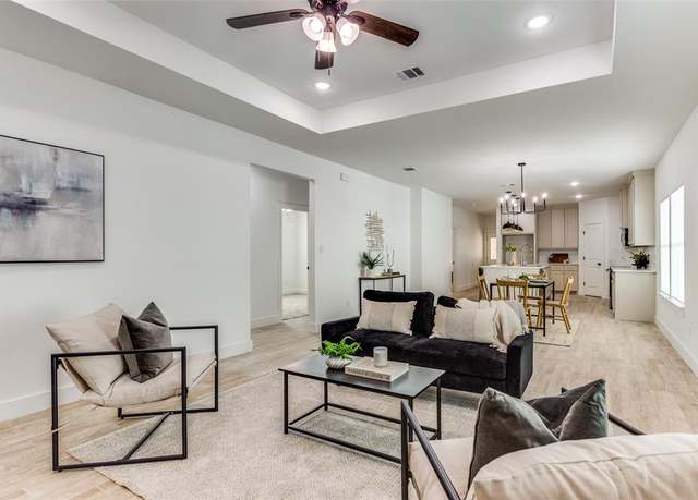 Property at 519 W Kellis St, Fort Worth, TX 76115, 3 beds, 2 baths