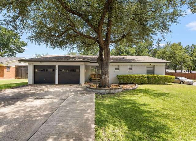 Property at 13806 Heartside Pl, Farmers Branch, TX 75234, 3 beds, 2 baths