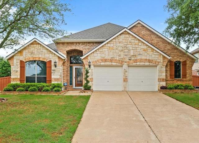 Property at 1023 Greenbriar Trl, Cedar Hill, TX 75104, 4 beds, 2.5 baths