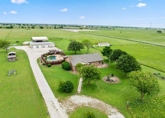 Property at 2752 S Branch Rd, Krum, TX 76249, 3 beds, 2 baths