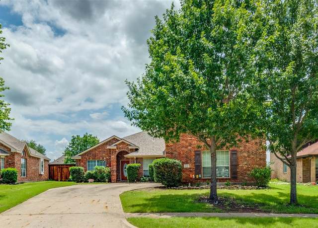 Property at 2241 Pecan Ridge Dr, Forney, TX 75126, 3 beds, 2 baths
