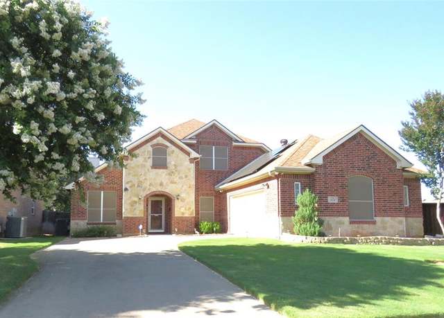 Property at 313 Hidden Lake Ct, Burleson, TX 76028, 4 beds, 3 baths