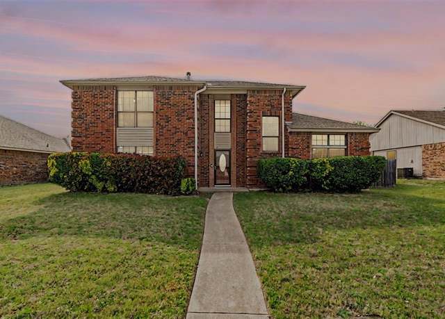 Property at 170 Wildwood Dr, Desoto, TX 75115, 3 beds, 2.5 baths