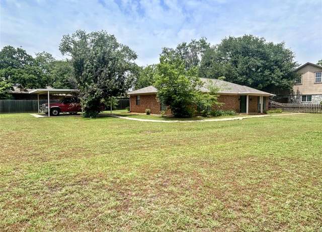 Property at 4905 Rippy Rd, Flower Mound, TX 75028, 3 beds, 2 baths