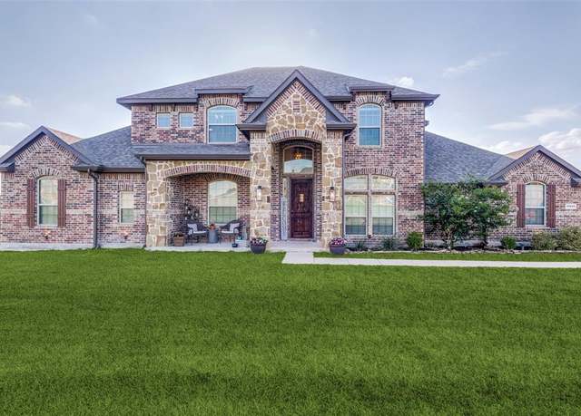 Property at 17055 Lochwood Ln, Forney, TX 75126, 4 beds, 3 baths