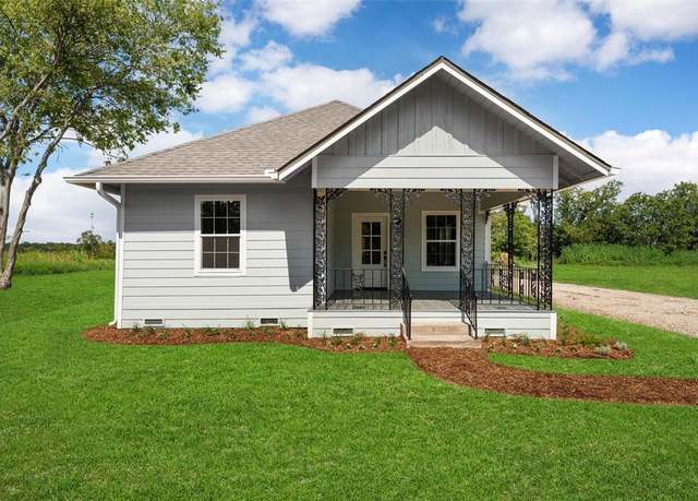 Property at 7042 Gholson Rd, Waco, TX 76705, 3 beds, 2 baths