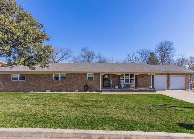 Property at 9000 Whippoorwill Dr, Woodway, TX 76712, 3 beds, 3 baths