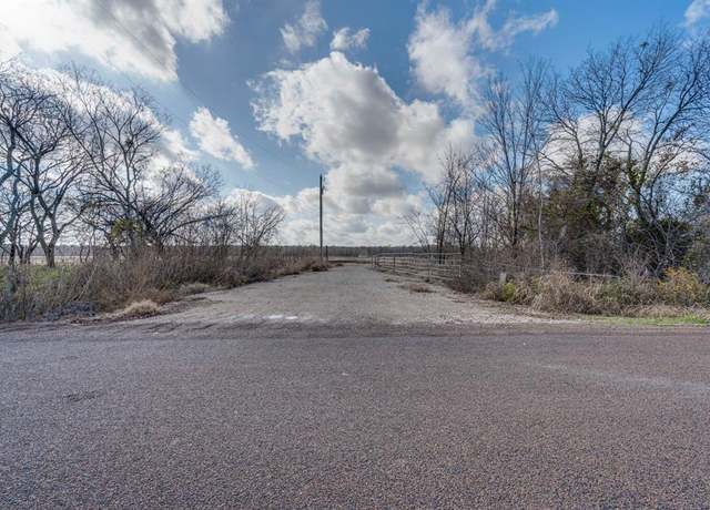 Property at 811 1st St, Maypearl, TX 76064