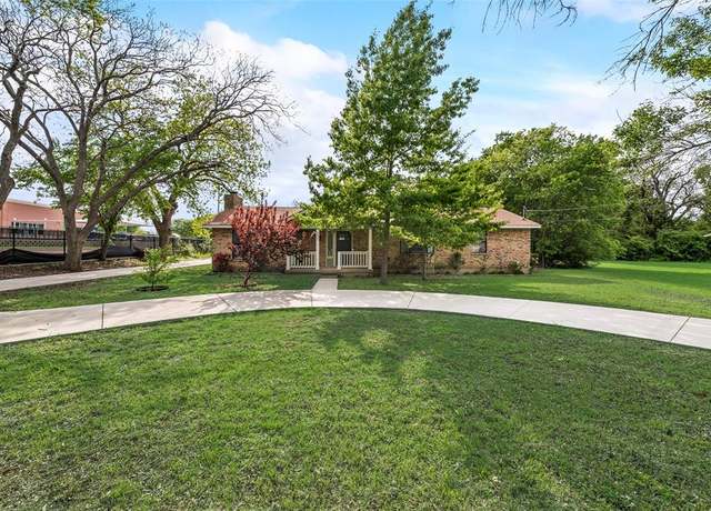 Property at 507 S 6th St, Midlothian, TX 76065, 3 beds, 2 baths