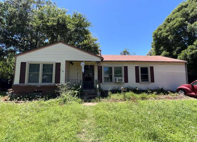 Property at 1005 Iowa St, Irving, TX 75060, 4 beds, 1 bath