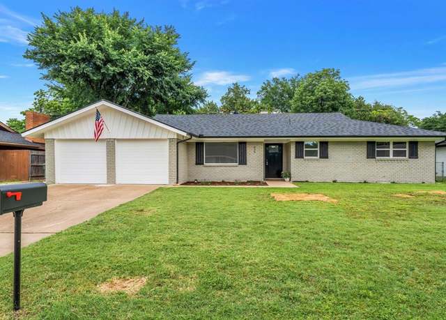 Property at 436 Crestwood Ter, Hurst, TX 76053, 3 beds, 2 baths
