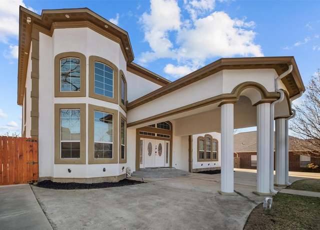 Property at 303 Cameron St, Whitehouse, TX 75791, 5 beds, 4.5 baths