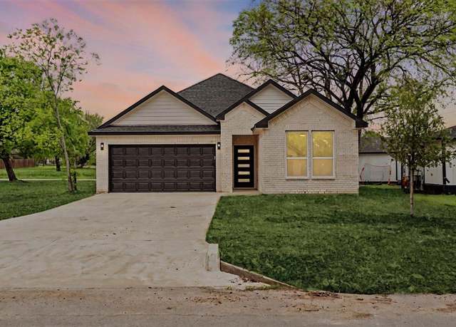 Property at 908 S Preston St, Ennis, TX 75119, 3 beds, 2 baths