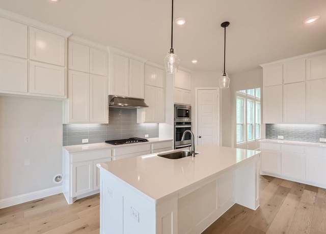 Property at 4418 Capstone Rd, Midlothian, TX 76065, 3 beds, 2.5 baths