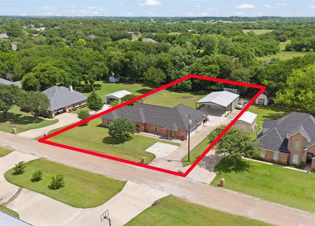 Property at 2521 Trail Tree Ct, Burleson, TX 76028, 3 beds, 2 baths