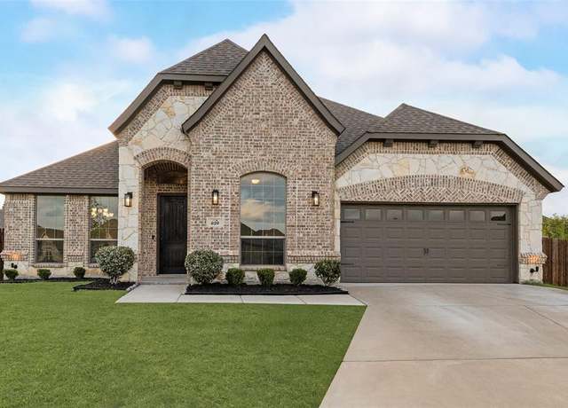 Property at 629 Dean Box Dr, Waxahachie, TX 75165, 4 beds, 2.5 baths