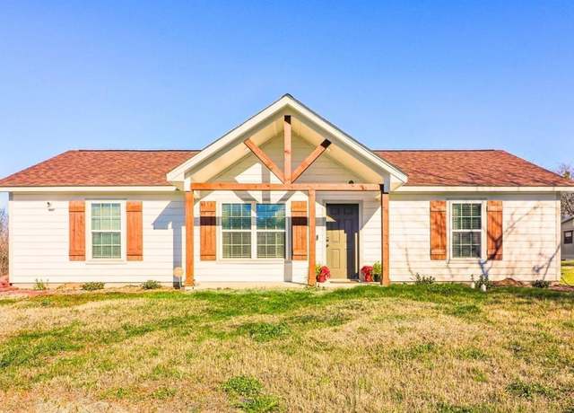 Property at 627 W 9th St, Kemp, TX 75143, 3 beds, 2 baths