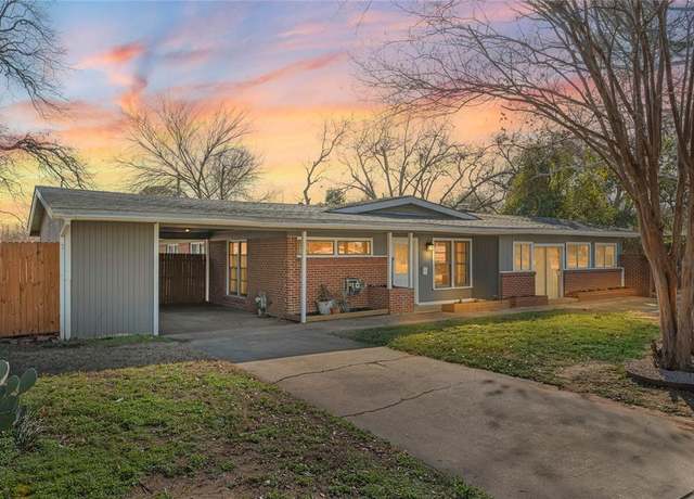 Property at 6228 Windermere Pl, Fort Worth, TX 76112, 3 beds, 2 baths