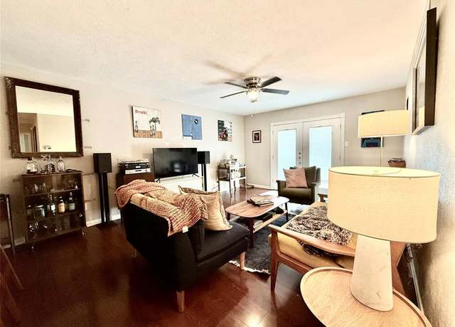 Property at 4046 Ridglea Country Club Dr #1201, Fort Worth, TX 76126, 2 beds, 2 baths