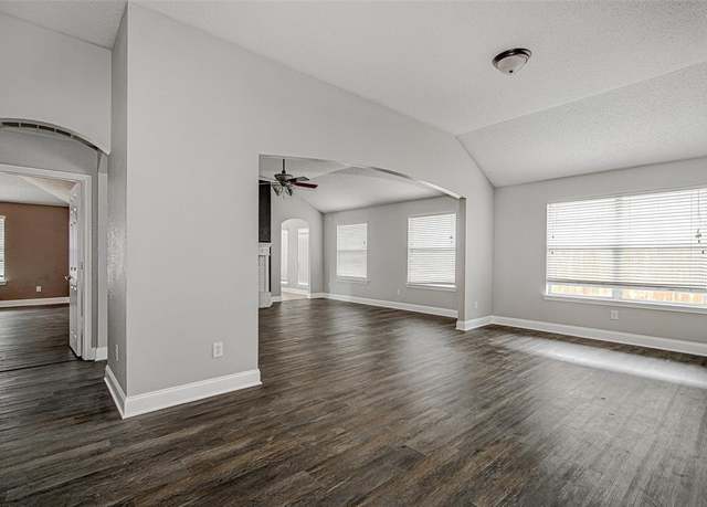 Property at 1001 Benjamin Dr, Burleson, TX 76028, 3 beds, 2 baths
