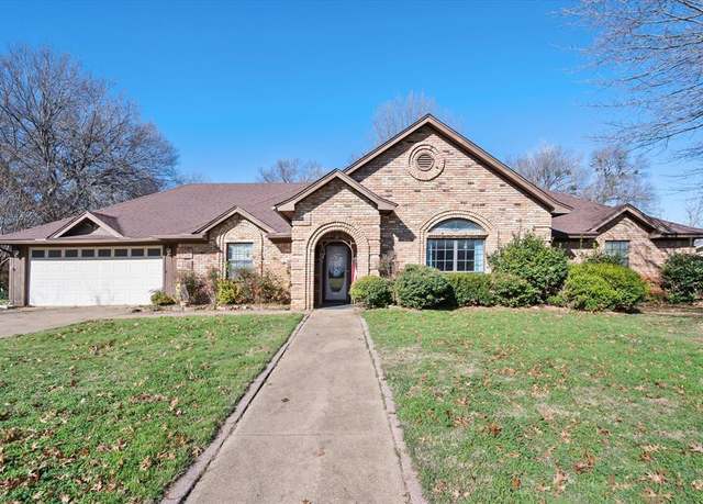 Property at 321 Jean Dr, Springtown, TX 76082, 3 beds, 2 baths