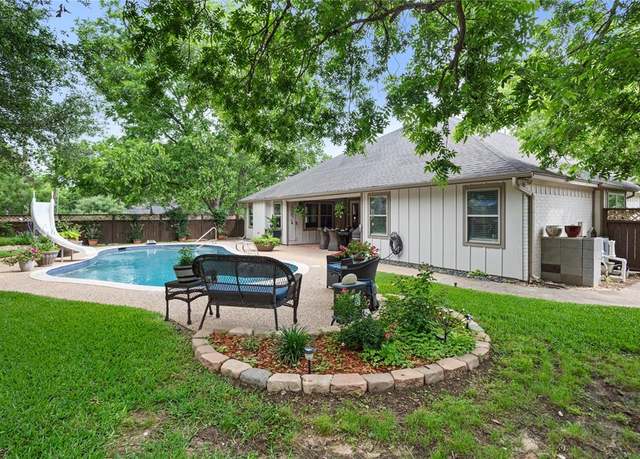 Property at 5132 Wedgefield Rd, Granbury, TX 76049, 4 beds, 2.5 baths