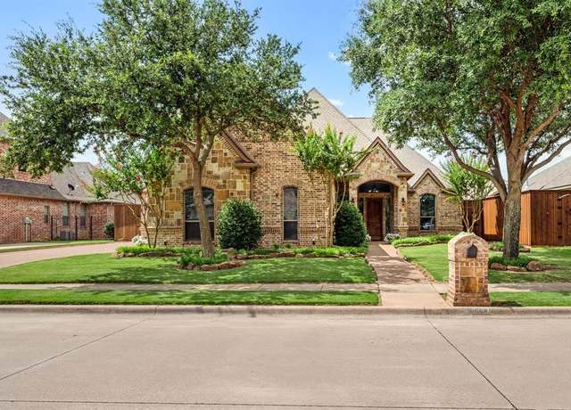 Property at 8200 Oak Knoll Dr, North Richland Hills, TX 76182, 4 beds, 4 baths