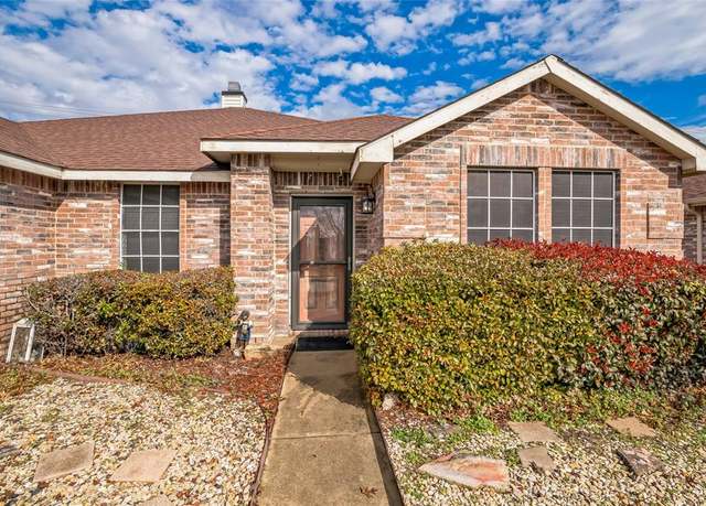 Property at 2056 Swenson Ct, Grand Prairie, TX 75052, 4 beds, 2 baths