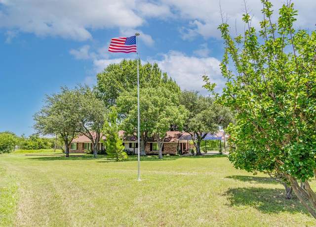 Property at 4413 Wakefield Rd, Justin, TX 76247, 3 beds, 3 baths