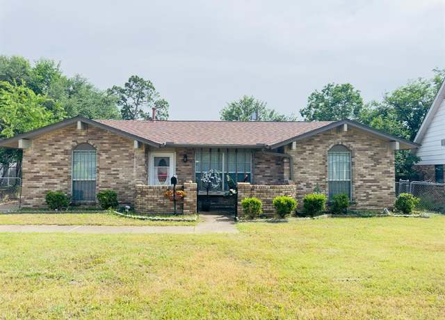 Property at 2616 Avenida Loop, Irving, TX 75062, 3 beds, 2 baths