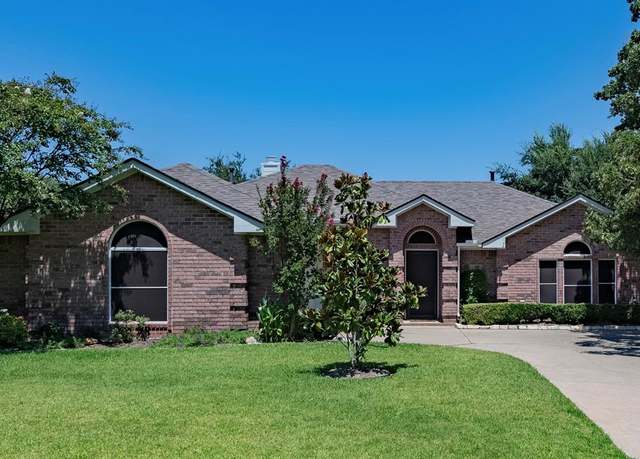 Property at 1261 Stonehill Ct, Kennedale, TX 76060, 3 beds, 2 baths