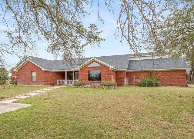 Property at 375 County Road 401, Comanche, TX 76442, 4 beds, 3.5 baths