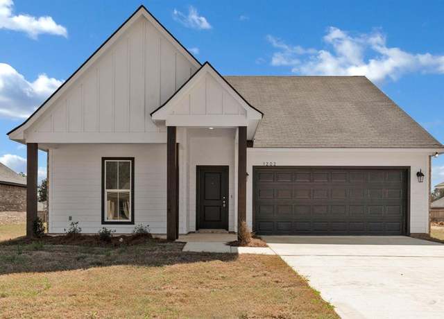 Property at 1202 Bayou Bay Ct, Frierson, LA 71027, 4 beds, 2 baths