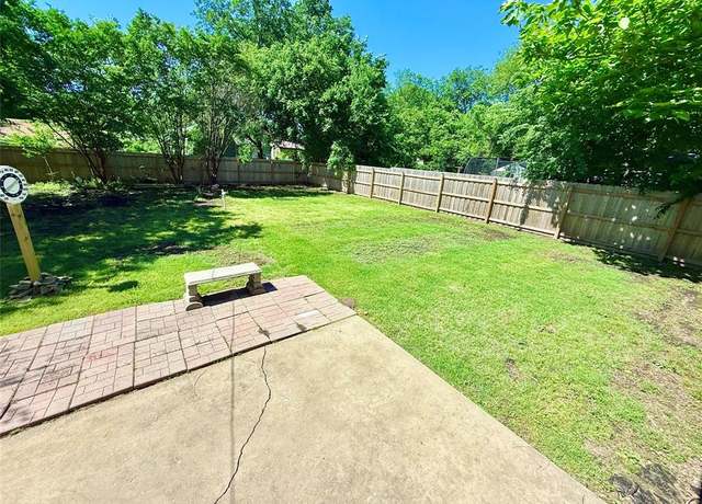 Property at 105 Mcmahon St, Bonham, TX 75418, 3 beds, 2 baths