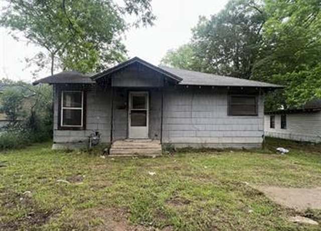 Property at 318 Beckham St W, Sulphur Springs, TX 75482, 2 beds, 1 bath