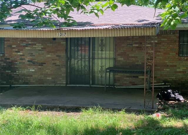 Property at 1317 W Bruton Rd, Mesquite, TX 75149, 3 beds, 2 baths